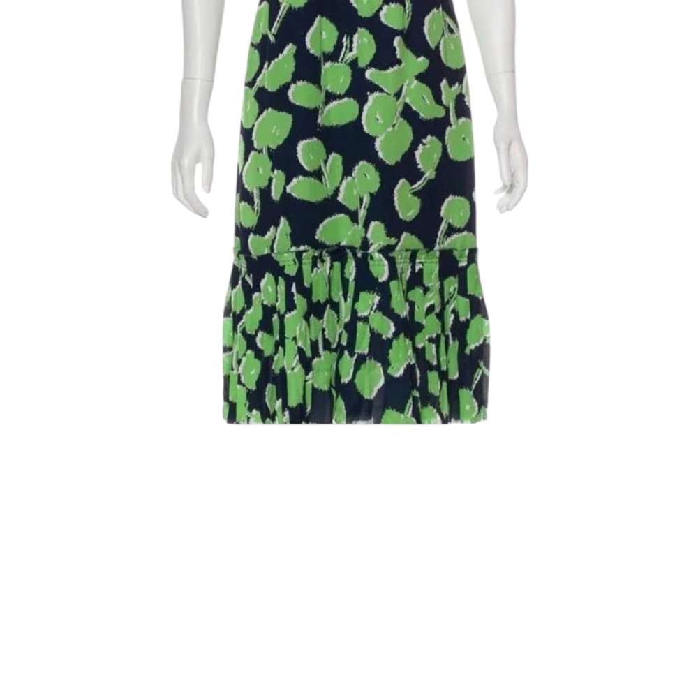 Tory Burch Eloriane Navy/Green Leaf Print Silk
Halter Dress Size 8 - Picture 11 of 14
